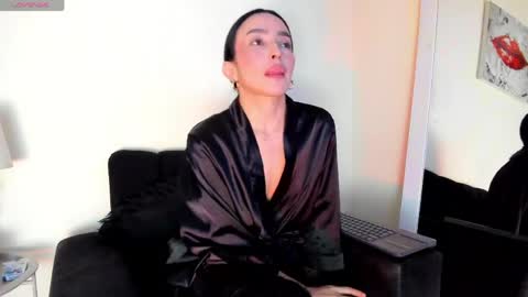 lace_victoria online show from 04.10.26