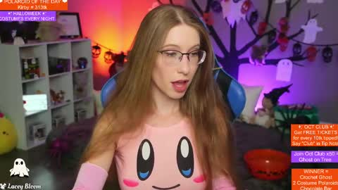 Lacey Bloom online show from 10.27.25