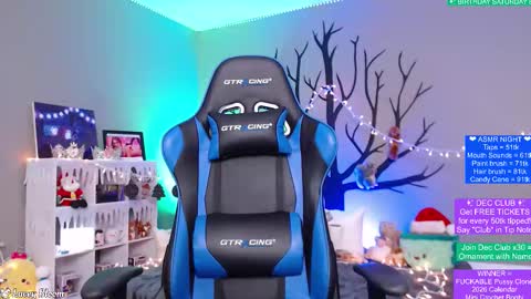 Lacey Bloom online show from 12.05.25