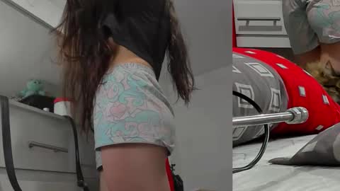 LACI LOST online show from 04.11.26