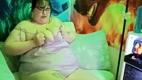 lacy_deville online show from 04.26.26