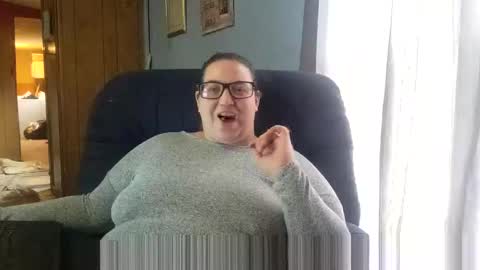 Snapshot of laddybuggie27 chatting on 02.08.25 Laddybuggie27 online show from 02.08.25