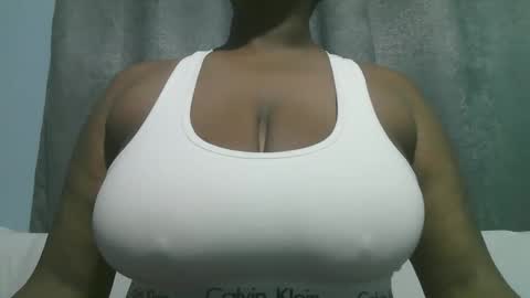 lady_dearra online show from 10.24.25