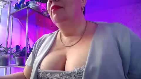 Lady Gloria online show from 02.15.26