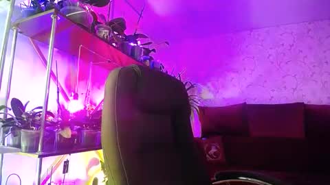 Lady Gloria online show from 02.24.26