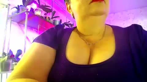 Lady Gloria online show from 07.04.26