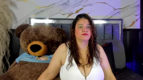 lady_lucy69 online show from 05.06.26