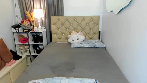 lady_moriseth online show from 01.11.25