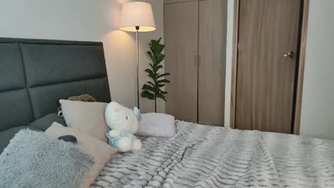    700  1300 -5 online show from 02.04.26