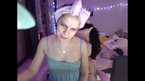 lady_smile69 online show from 12.27.24