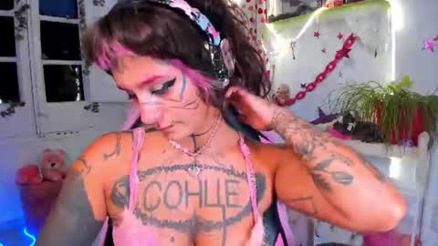 Snapshot of lady_sontse_ chatting on 07.27.26 Mia online show from 07.27.26