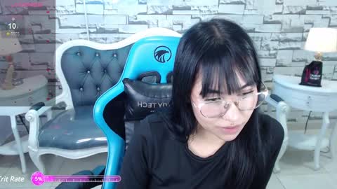 Snapshot of lady_violet_bridgerton_a chatting on 12.24.24 Lady Violet Bridgerton online show from 12.24.24