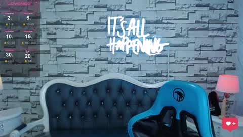 Snapshot of lady_violet_bridgerton_a chatting on 01.19.25 Lady Violet Bridgerton online show from 01.19.25