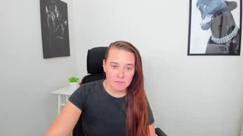 Snapshot of ladyalessa chatting on 07.14.26 ALESSA online show from 07.14.26