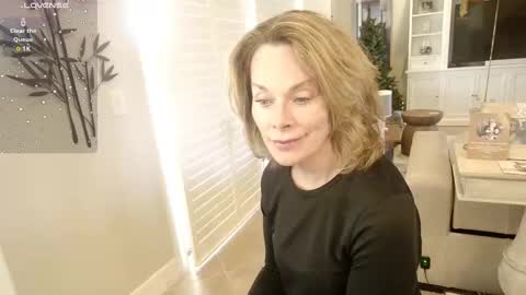 Snapshot of ladybabs chatting on 12.30.24 Ladybabs online show from 12.30.24