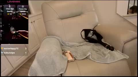 Snapshot of ladybabs chatting on 11.11.25 Ladybabs online show from 11.11.25