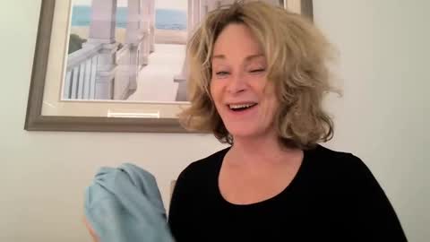 Snapshot of ladybabs chatting on 11.17.25 Ladybabs online show from 11.17.25