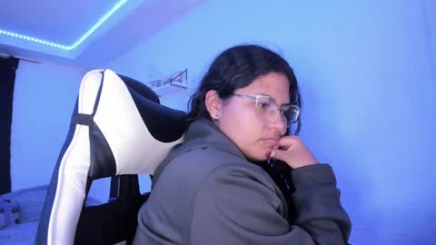  Lady  online show from 01.31.25