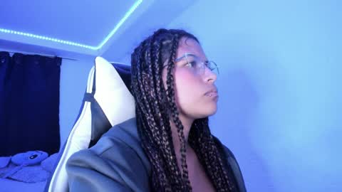  Lady  online show from 02.13.25