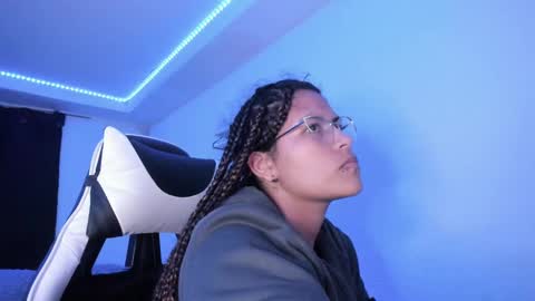  Lady  online show from 02.15.25