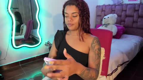 Snapshot of ladydanniela chatting on 03.04.25 leidy daniela online show from 03.04.25