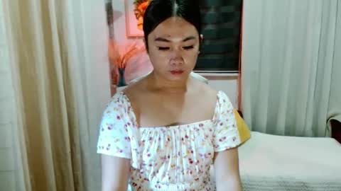 Snapshot of ladyfox_95 chatting on 11.02.25 ask me online show from 11.02.25