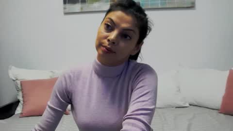 Lia online show from 12.17.24