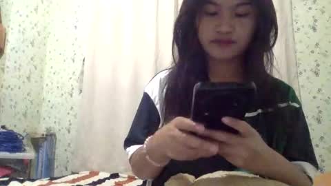 Snapshot of ladypetite11 chatting on 02.27.26 ladypetite11 online show from 02.27.26