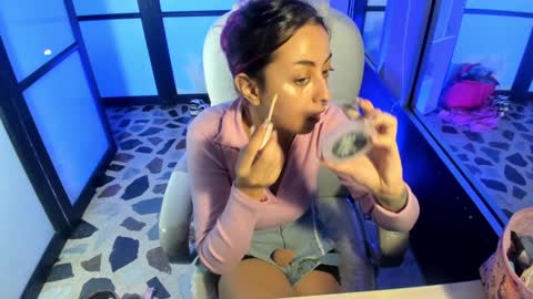 Lady  online show from 01.05.25