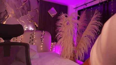 Lady  online show from 02.04.26