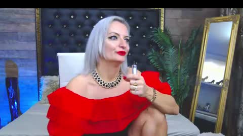 Snapshot of ladytouch chatting on 12.20.24 ladytouch online show from 12.20.24