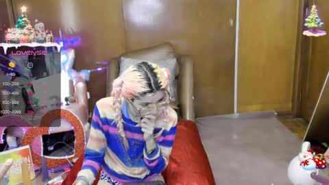 Skinnygirl online show from 03.10.25