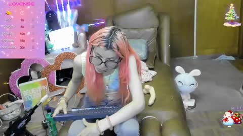 Skinnygirl online show from 09.10.25