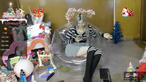 Skinnygirl online show from 12.20.25