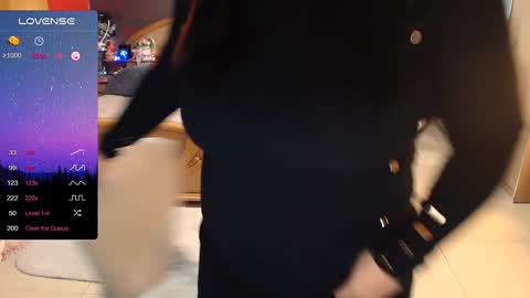 Arielle online show from 12.10.24