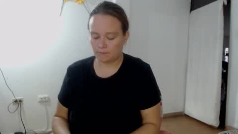  paola and a guest lol    online show from 11.08.25