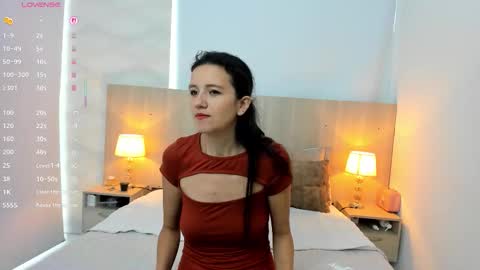 Laia Cruz online show from 01.06.26