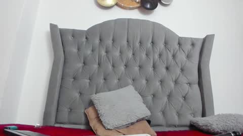 Lailacastillo online show from 02.20.25