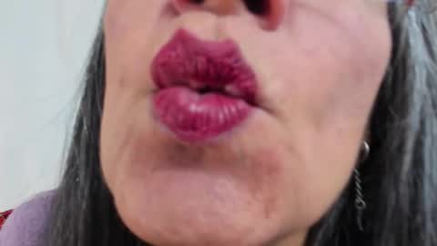 Lailacastillo online show from 12.14.25