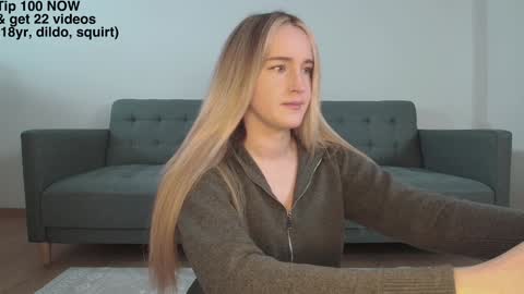 lailatoks - TIP 100 tks  get all my videos 22 VIDEOS SQUIRT PUSSY DILDO online show from 03.01.26