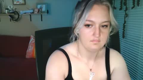 Lainey Darling online show from 06.26.26
