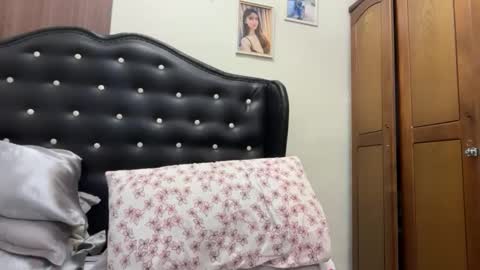 Snapshot of lakshmi_filipina chatting on 04.25.26 kristine online show from 04.25.26