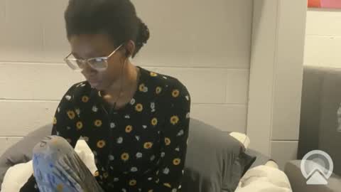 lalunevelvet online show from 02.10.25