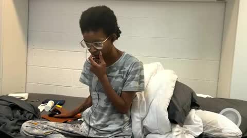 lalunevelvet online show from 03.08.25