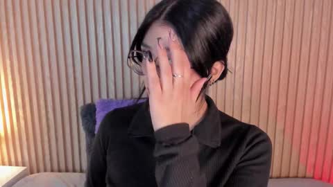 ... .          . ... online show from 11.08.25