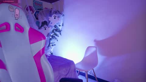 Lana online show from 10.18.25