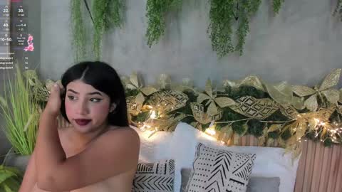 Snapshot of lana_lann chatting on 12.18.24 lana_lann online show from 12.18.24