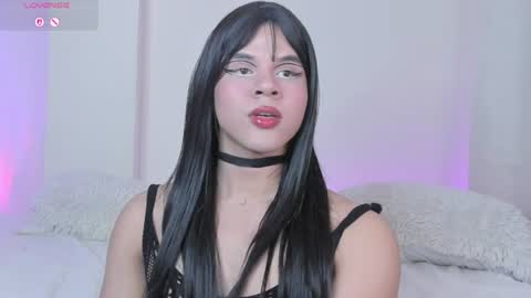 INDEPENDENT MODEL online show from 06.18.26