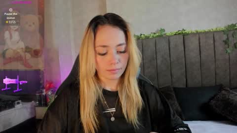 Lana online show from 02.04.26