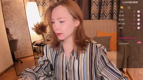 Snapshot of lanablu_ chatting on 12.09.24 Lana online show from 12.09.24